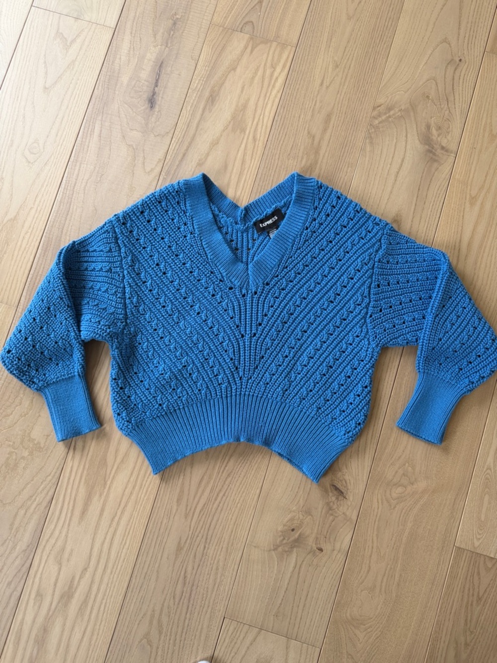 Express Bright Blue V-Neck Cropped Knit Sweater